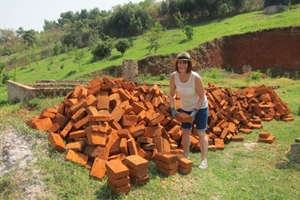 BRICK-MAKING MACHINE